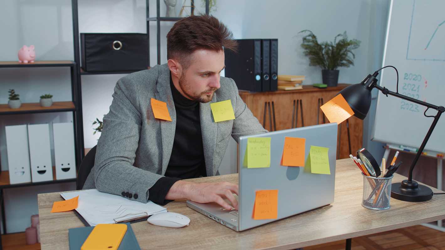 Explore the Top Digital Tools that Simplify Daily Home Business Tasks